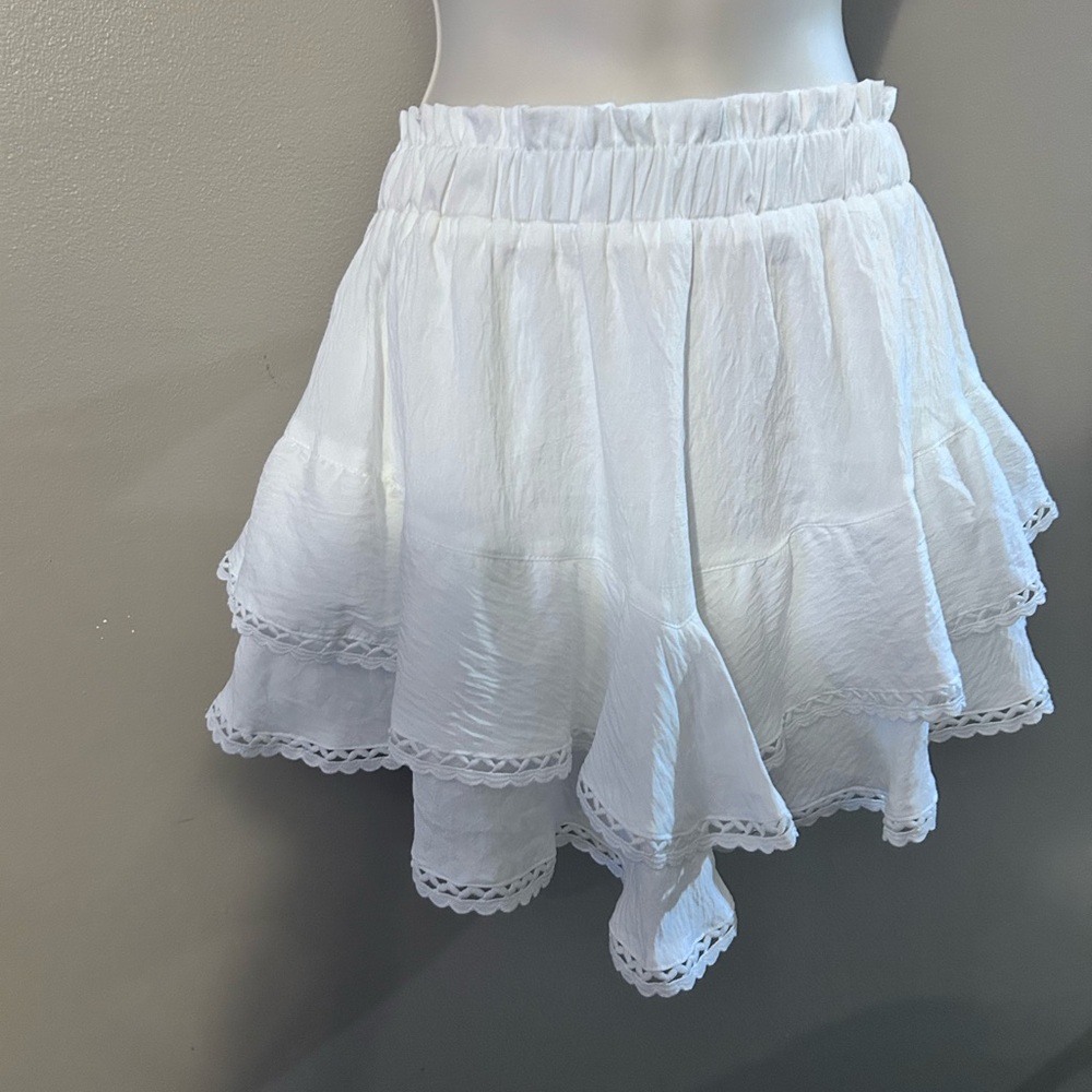 Elegant White Ruffled Skirt